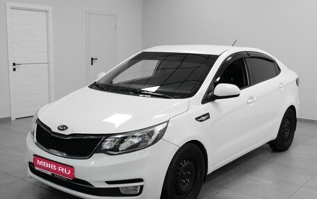 KIA Rio III рестайлинг, 2015 год, 600 000 рублей, 1 фотография