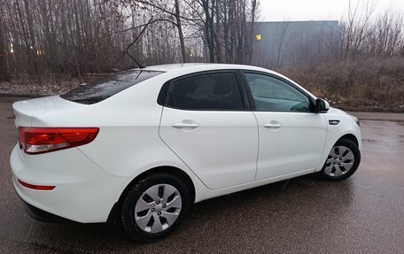 KIA Rio III рестайлинг, 2015 год, 1 050 000 рублей, 2 фотография