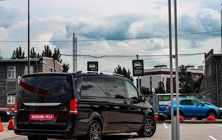 Mercedes-Benz V-Класс, 2023 год, 19 000 000 рублей, 2 фотография