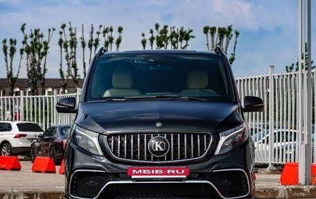 Mercedes-Benz V-Класс, 2023 год, 19 000 000 рублей, 5 фотография