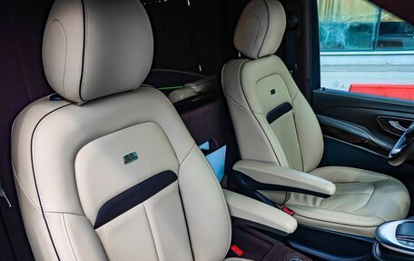 Mercedes-Benz V-Класс, 2023 год, 19 000 000 рублей, 19 фотография