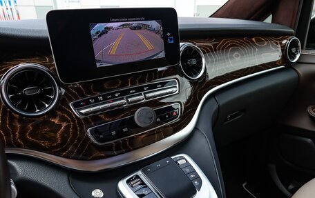 Mercedes-Benz V-Класс, 2023 год, 19 000 000 рублей, 20 фотография