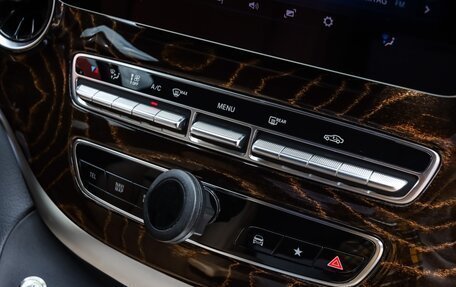 Mercedes-Benz V-Класс, 2023 год, 19 000 000 рублей, 22 фотография