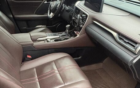 Lexus RX IV рестайлинг, 2021 год, 5 400 000 рублей, 8 фотография