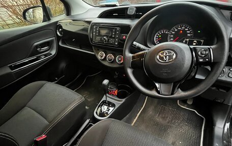 Toyota Vitz, 2019 год, 1 210 000 рублей, 6 фотография