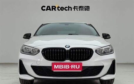 BMW 1 серия, 2022 год, 2 310 000 рублей, 2 фотография