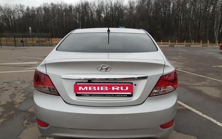 Hyundai Solaris II рестайлинг, 2010 год, 700 000 рублей, 7 фотография