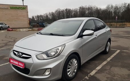 Hyundai Solaris II рестайлинг, 2010 год, 700 000 рублей, 2 фотография