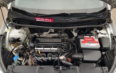 Hyundai Solaris II рестайлинг, 2010 год, 700 000 рублей, 21 фотография