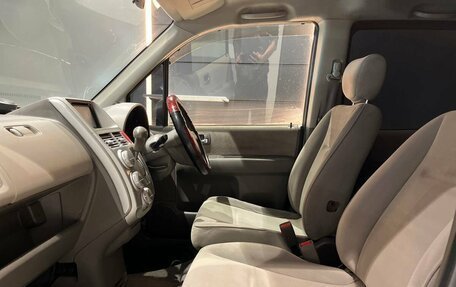 Honda Mobilio I, 2006 год, 525 000 рублей, 17 фотография