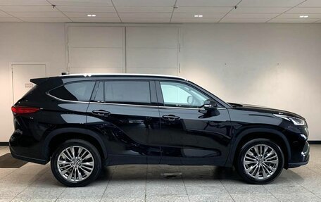 Toyota Highlander, 2024 год, 6 750 000 рублей, 8 фотография
