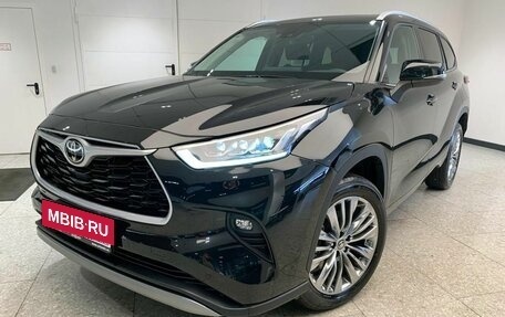 Toyota Highlander, 2024 год, 6 750 000 рублей, 2 фотография