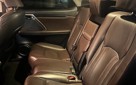 Lexus RX IV рестайлинг, 2019 год, 5 000 000 рублей, 10 фотография