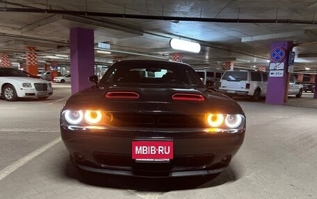 Dodge Challenger III рестайлинг 2, 2019 год, 4 500 000 рублей, 10 фотография