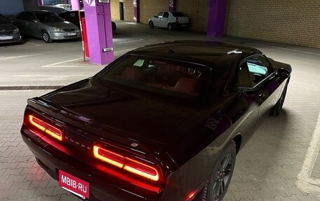 Dodge Challenger III рестайлинг 2, 2019 год, 4 500 000 рублей, 7 фотография