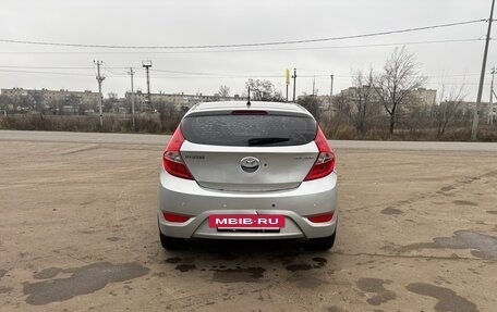 Hyundai Solaris II рестайлинг, 2012 год, 720 000 рублей, 8 фотография