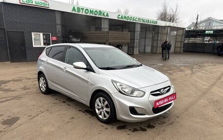 Hyundai Solaris II рестайлинг, 2012 год, 720 000 рублей, 10 фотография