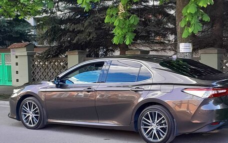 Toyota Camry, 2021 год, 3 200 000 рублей, 9 фотография