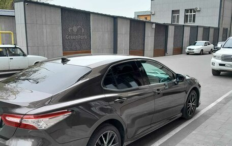 Toyota Camry, 2021 год, 3 200 000 рублей, 17 фотография