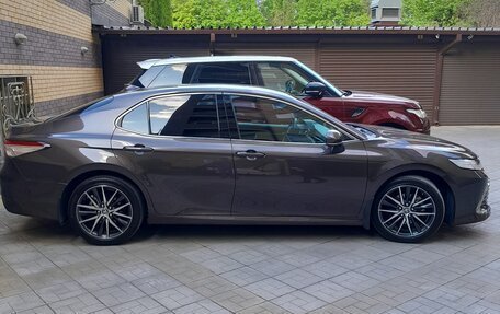 Toyota Camry, 2021 год, 3 200 000 рублей, 22 фотография