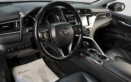 Toyota Camry, 2018 год, 2 819 000 рублей, 9 фотография