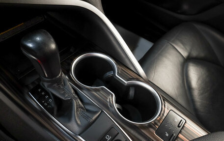 Toyota Camry, 2018 год, 2 819 000 рублей, 16 фотография