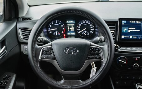 Hyundai Solaris II рестайлинг, 2021 год, 1 550 000 рублей, 16 фотография