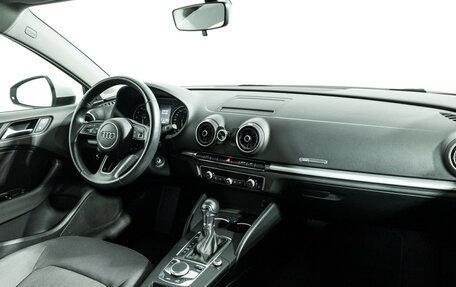 Audi A3, 2018 год, 2 070 900 рублей, 9 фотография
