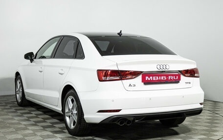 Audi A3, 2018 год, 2 070 900 рублей, 7 фотография