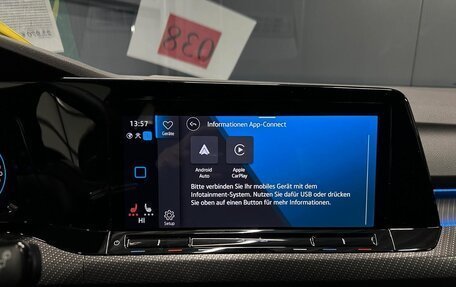 Volkswagen Golf VIII, 2022 год, 2 000 032 рублей, 21 фотография