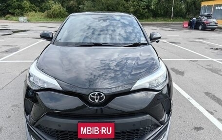 Toyota C-HR I рестайлинг, 2020 год, 2 600 000 рублей, 7 фотография