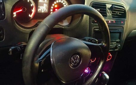 Volkswagen Polo VI (EU Market), 2016 год, 550 000 рублей, 2 фотография