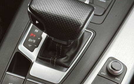 Audi A4, 2018 год, 2 800 000 рублей, 8 фотография