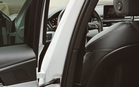 Audi A4, 2018 год, 2 800 000 рублей, 10 фотография