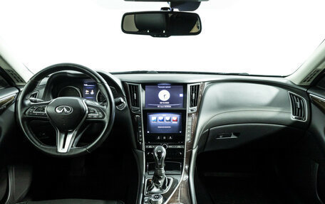 Infiniti Q50 I рестайлинг, 2017 год, 2 499 700 рублей, 13 фотография