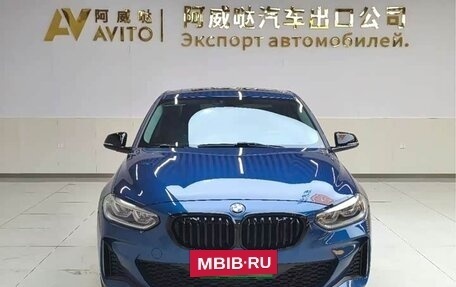 BMW 1 серия, 2022 год, 2 300 000 рублей, 2 фотография