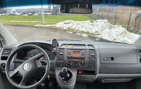 Volkswagen Transporter T5 рестайлинг, 2006 год, 900 000 рублей, 5 фотография