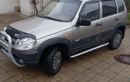 Chevrolet Niva I рестайлинг, 2010 год, 470 000 рублей, 10 фотография