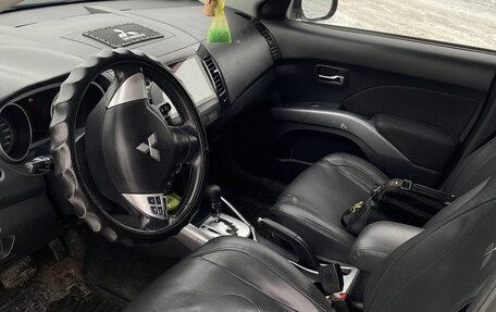 Mitsubishi Outlander III рестайлинг 3, 2008 год, 1 100 000 рублей, 5 фотография