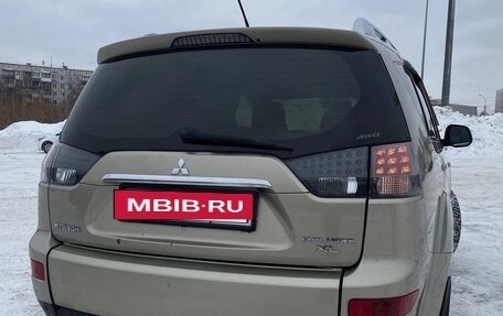Mitsubishi Outlander III рестайлинг 3, 2008 год, 1 100 000 рублей, 3 фотография