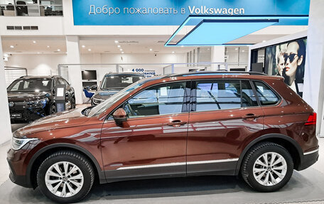 Volkswagen Tiguan II, 2021 год, 2 708 000 рублей, 10 фотография