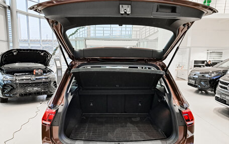 Volkswagen Tiguan II, 2021 год, 2 708 000 рублей, 12 фотография