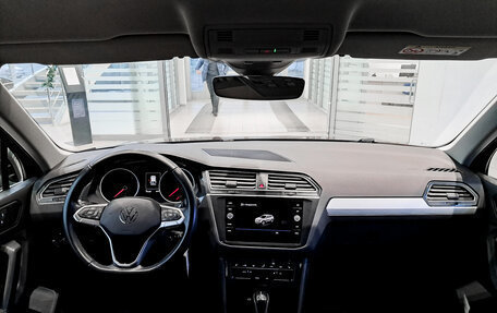 Volkswagen Tiguan II, 2021 год, 2 708 000 рублей, 17 фотография