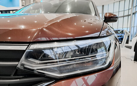 Volkswagen Tiguan II, 2021 год, 2 708 000 рублей, 21 фотография