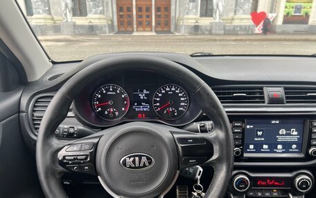 KIA Rio IV, 2018 год, 954 000 рублей, 17 фотография