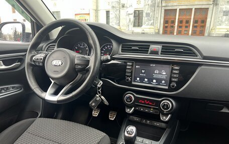 KIA Rio IV, 2018 год, 954 000 рублей, 19 фотография