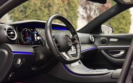 Mercedes-Benz E-Класс, 2020 год, 4 350 000 рублей, 28 фотография