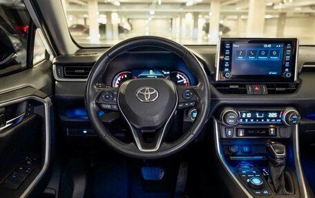 Toyota RAV4, 2021 год, 3 490 000 рублей, 6 фотография