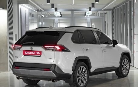 Toyota RAV4, 2021 год, 3 490 000 рублей, 5 фотография