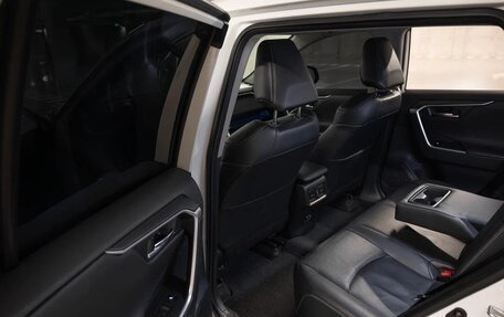 Toyota RAV4, 2021 год, 3 490 000 рублей, 11 фотография